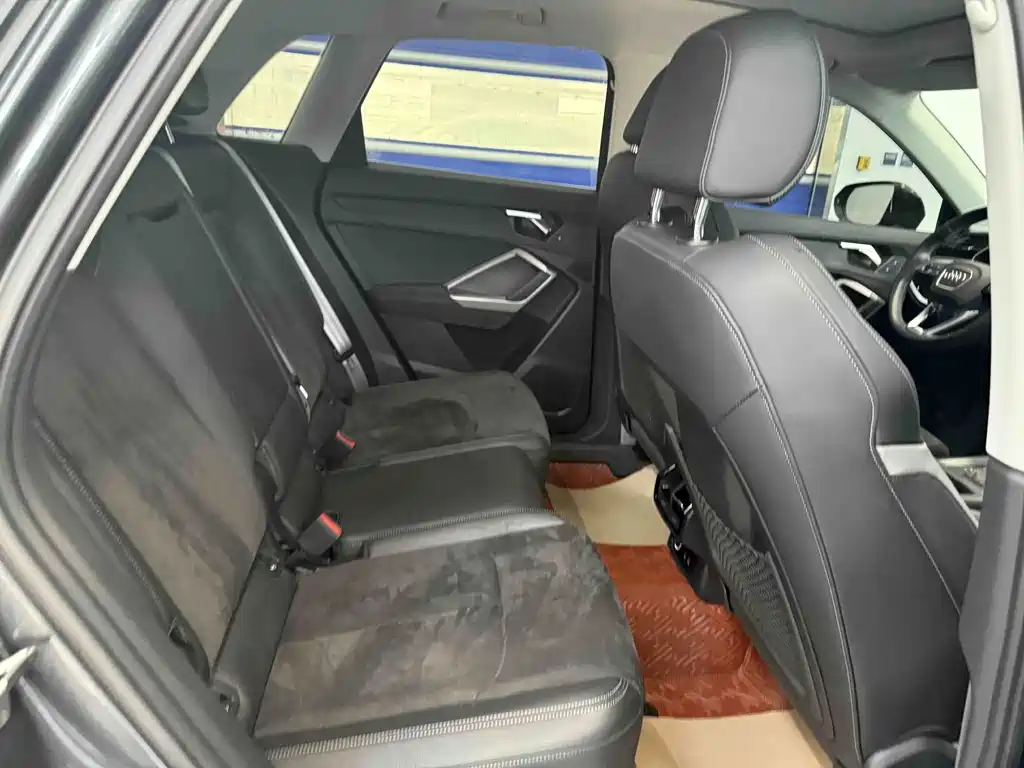 Audi Q3 2022 35 TFSI Sportline