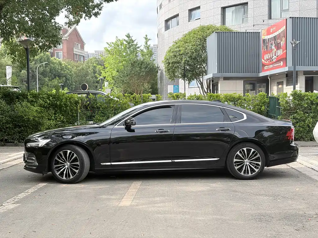 Volvo S90 2023 B5 Intelligent Luxury Edition