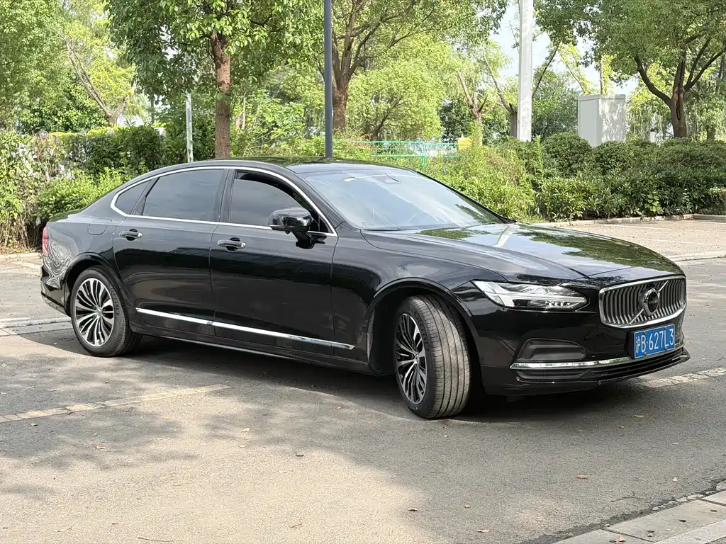 Volvo S90 2023 B5 Intelligent Luxury Edition