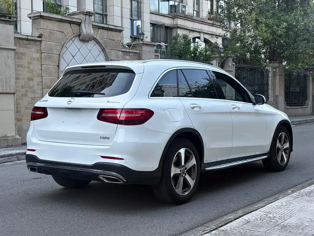 Mercedes GLC 2017 GLC 260 4MATIC Luxury Edition