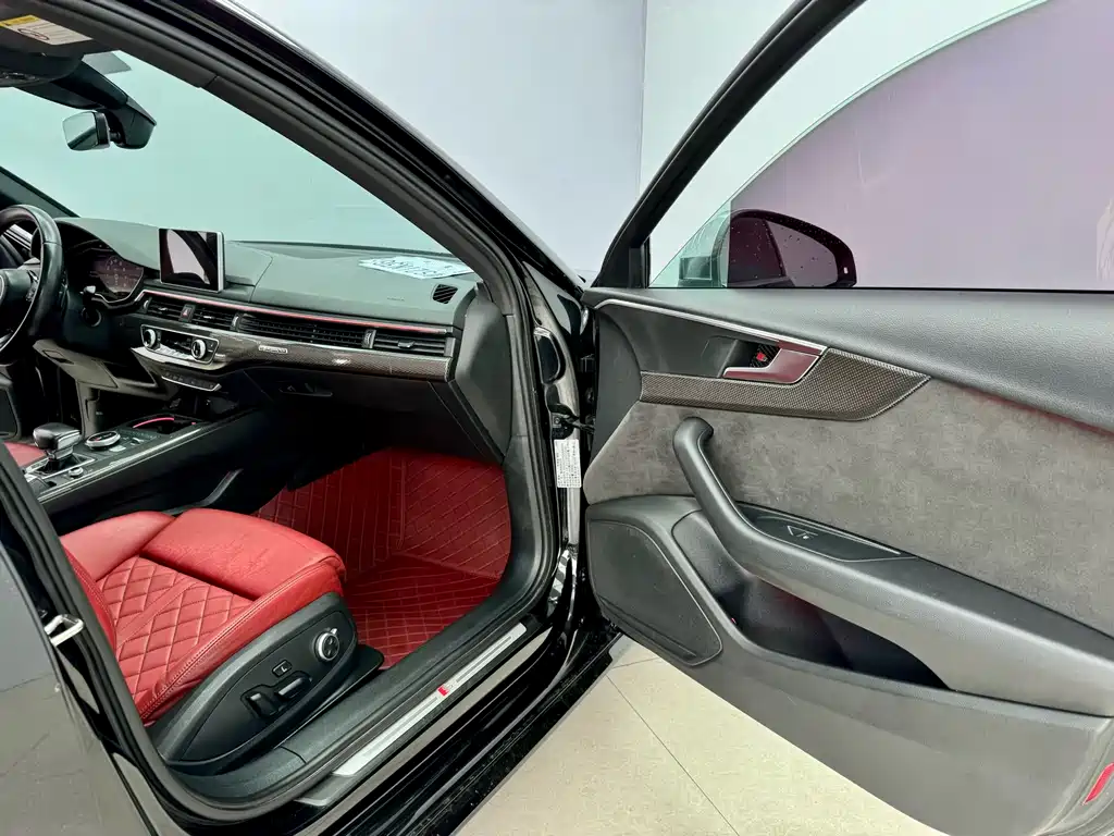 Audi S4 2018 model S4 3.0 TFSI