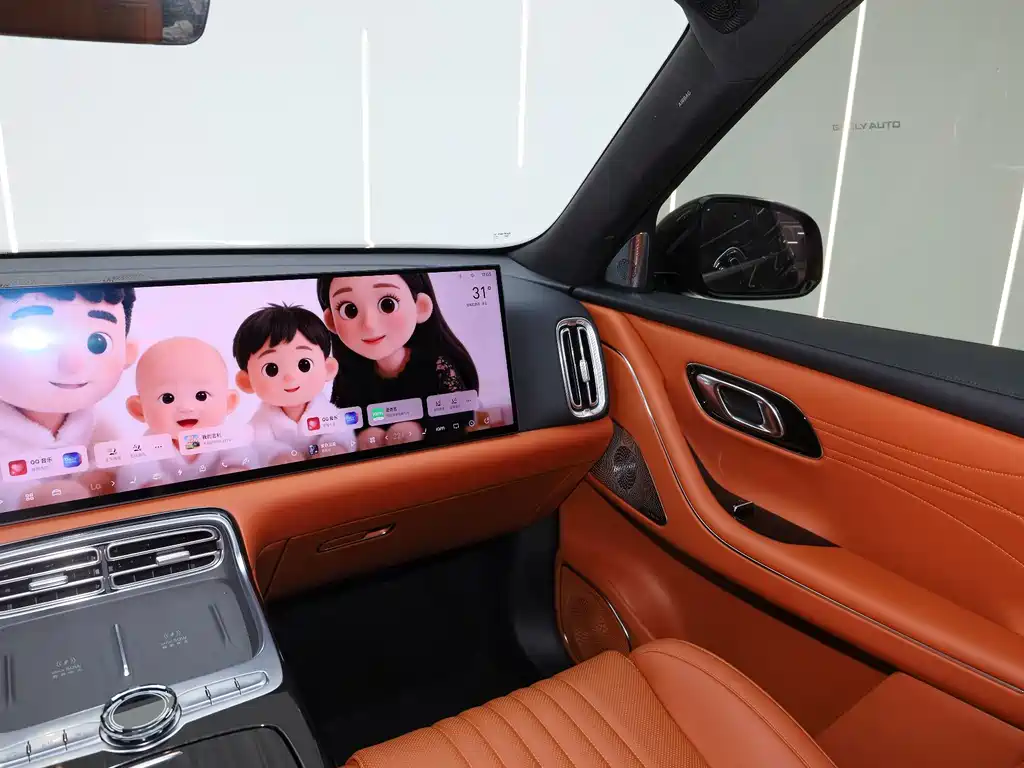 Galaxy M9 2025 Edition 210km All-Wheel Drive Leading Edition