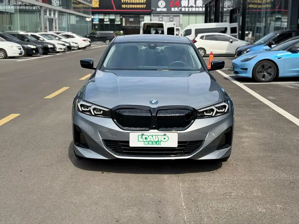 BMW i3 2024 model eDrive 35 L