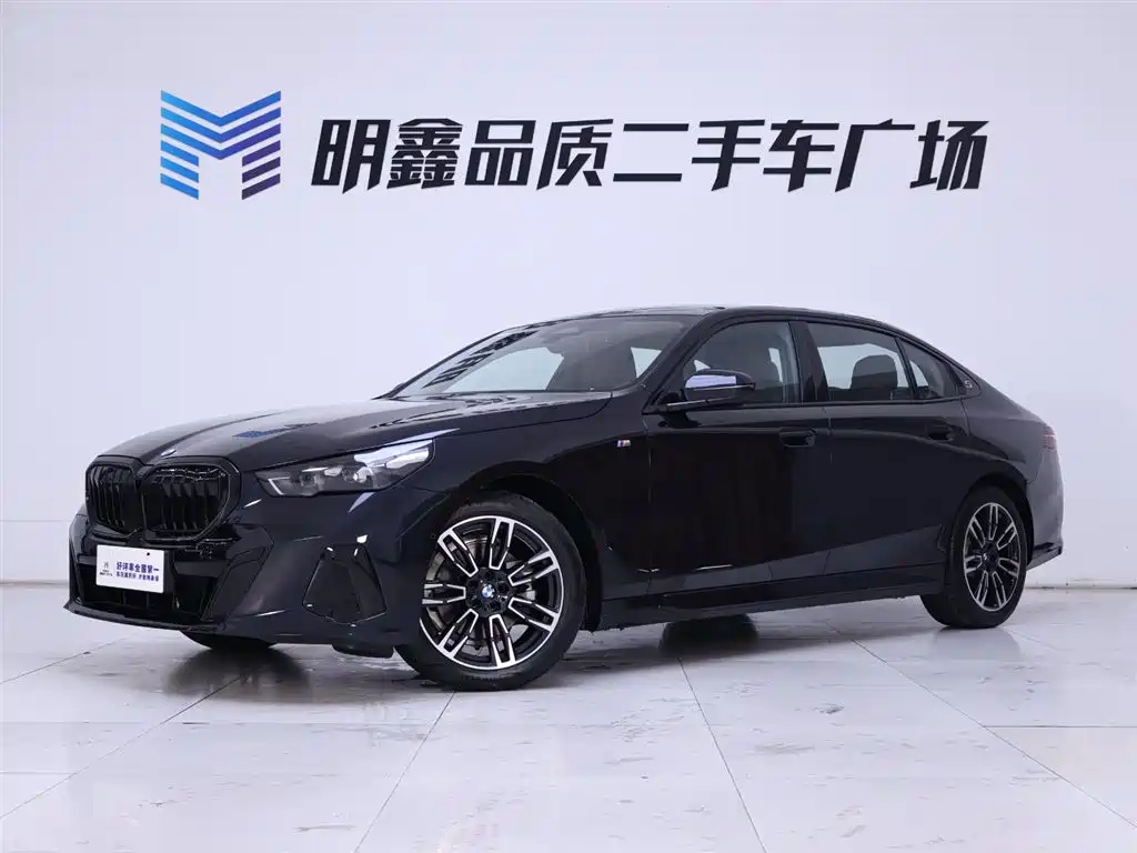 BMW 5 Series 2025 525Li M Sport Package