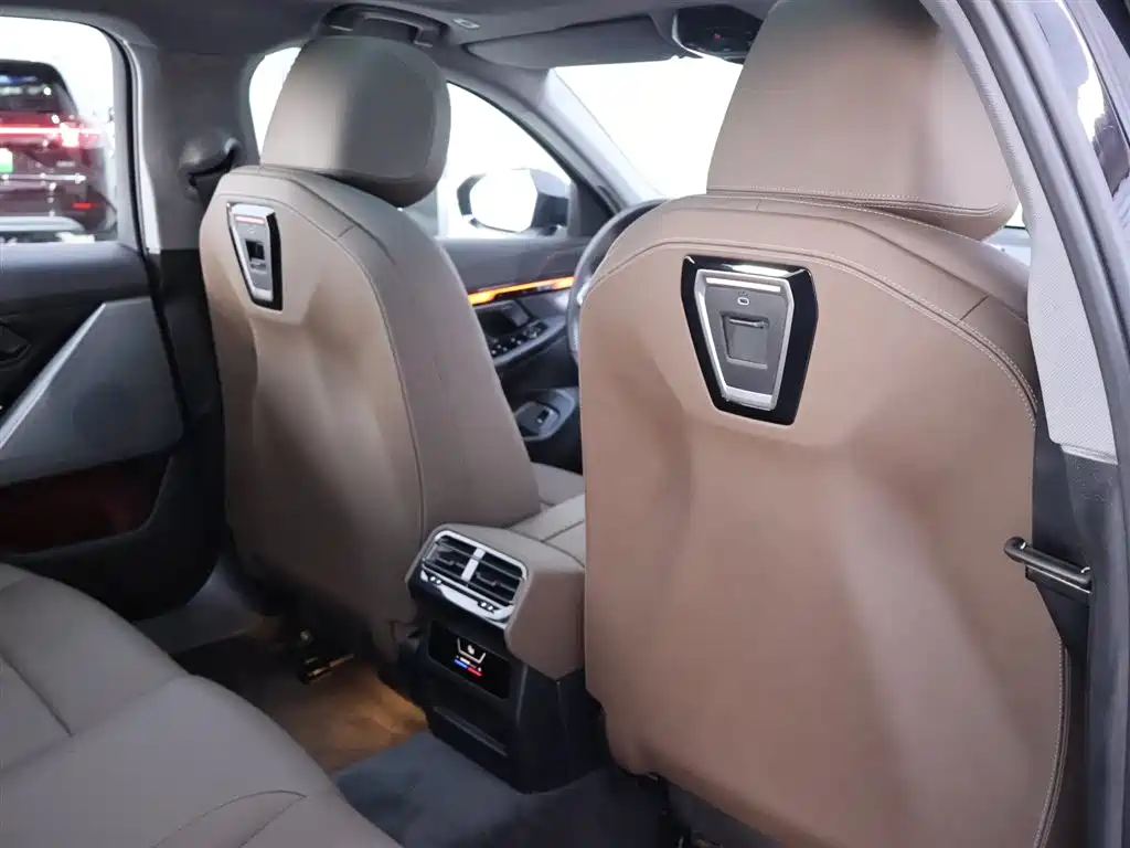 BMW 5 Series 2025 525Li M Sport Package