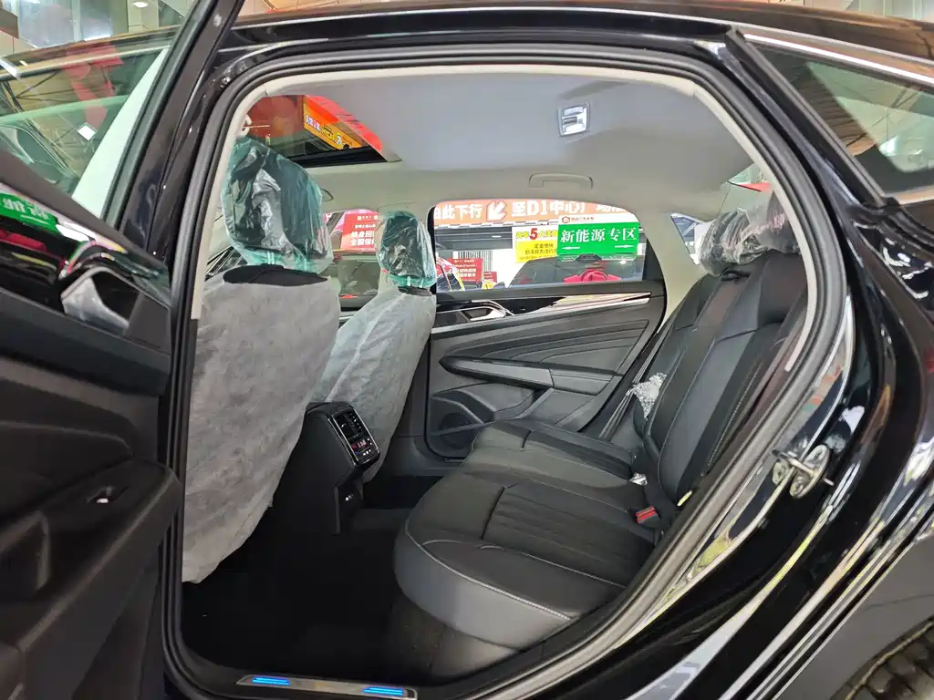 Passat PHEV 2025 430 Hybrid Business Edition