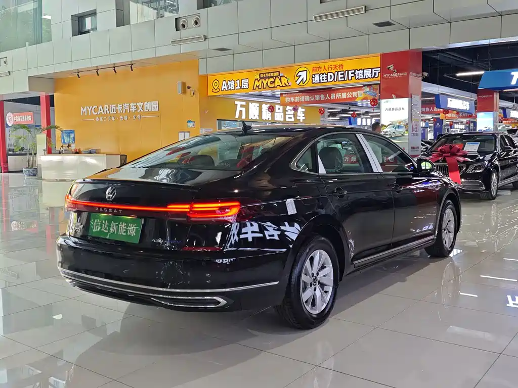 Passat PHEV 2025 430 Hybrid Business Edition