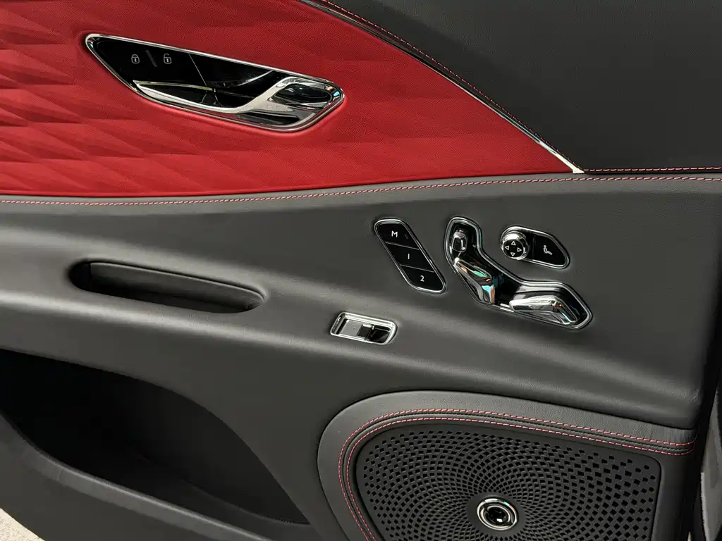 Ferarri 2024 Model 4.0T V8 S