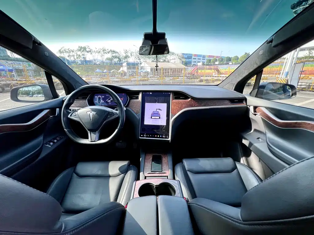 Model X 2019 Long Range Edition