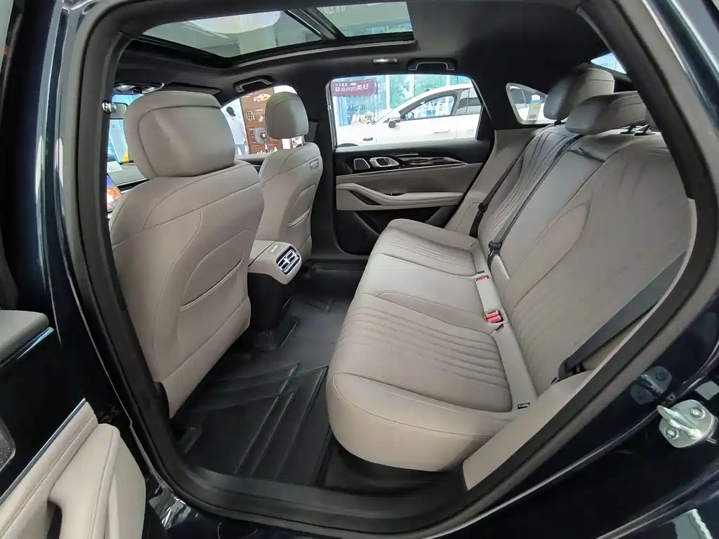 Galaxy Starlight 7 2026 Edition 220km All-Wheel Drive Leading Version