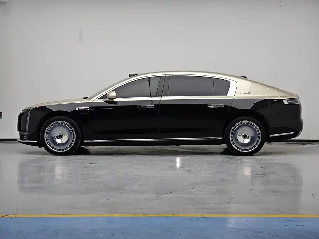尊界S800 2025 Edition Range-Extended Starlight Executive 4-Seater (896-line LiDAR)