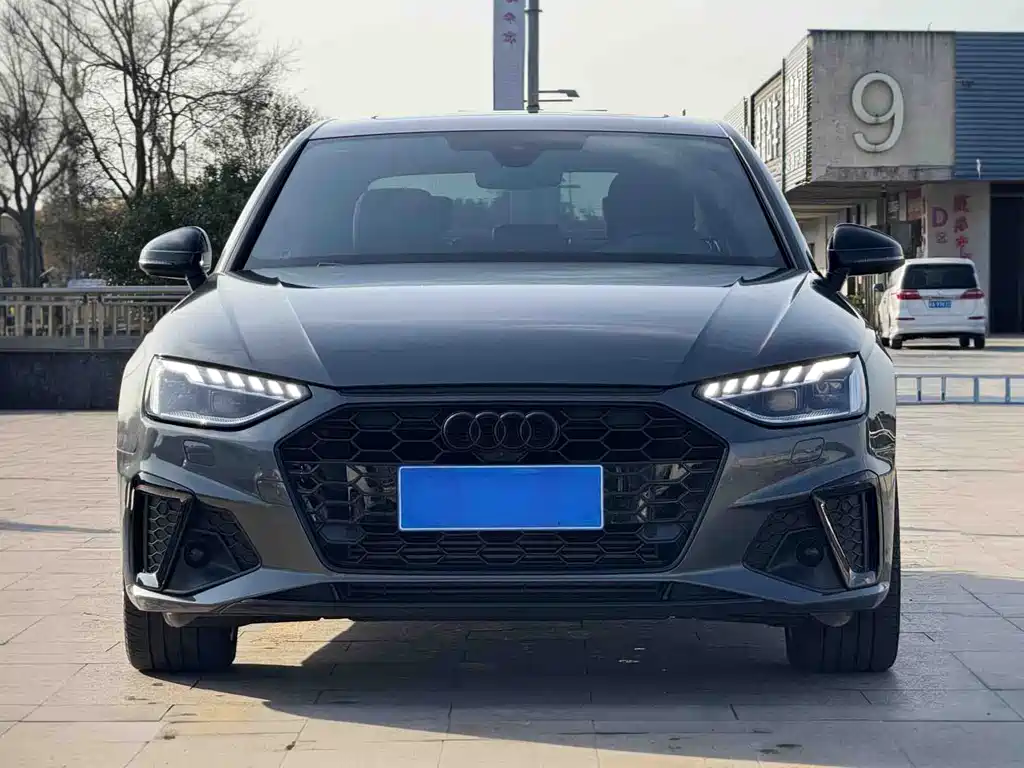 Audi A4L 2023 40 TFSI Bang&Olufsen Star Night Edition