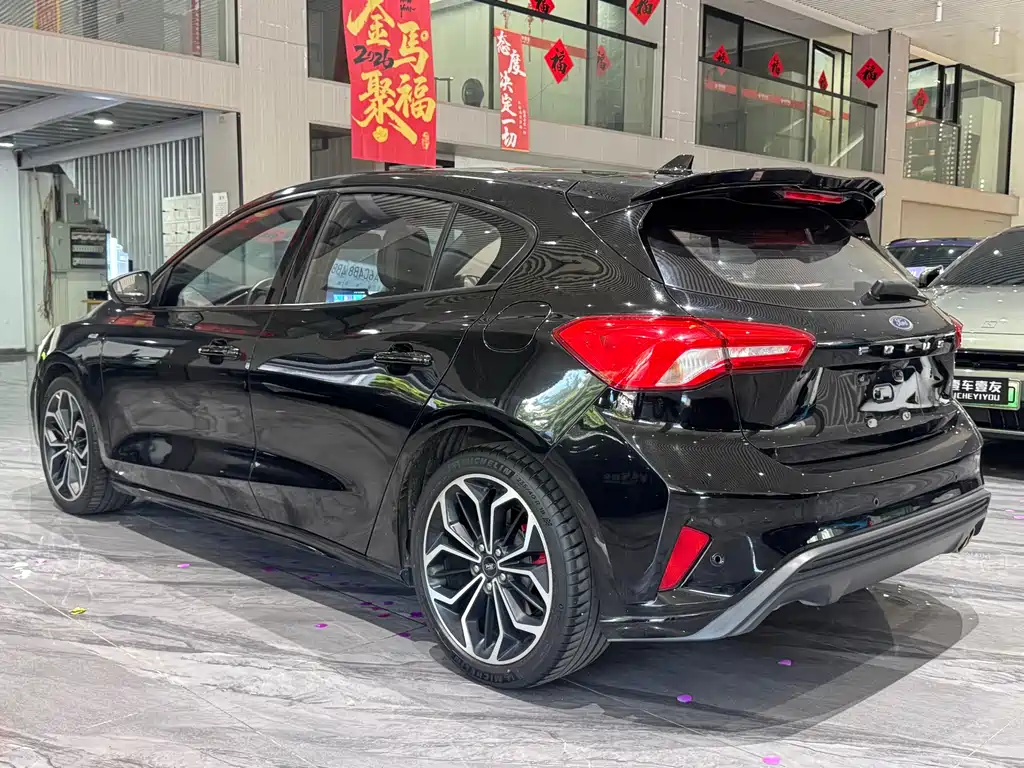 Ford Focus 2021 Two-door EcoBoost 180 Automatic ST Line