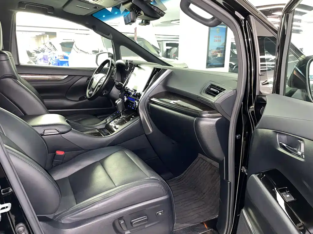 Velfire 2020 2.5L HV Prestige Edition