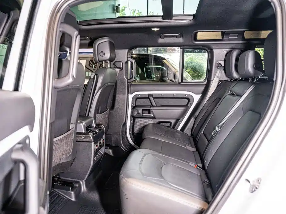 Land Rover Defender 2023 Edition 110 5.0T V8