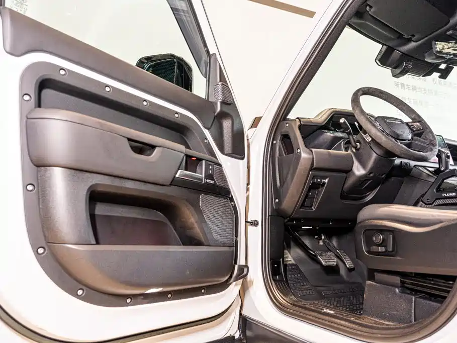 Land Rover Defender 2023 Edition 110 5.0T V8