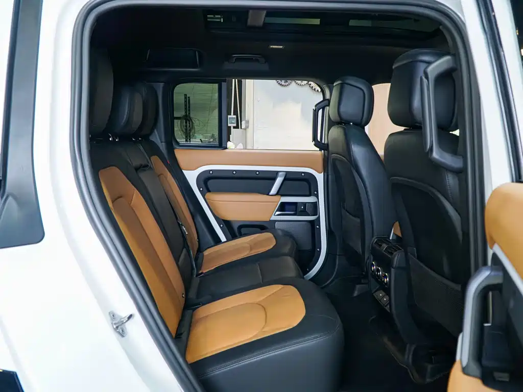 Land Rover Defender 2023 Model 110 3.0T P400 X-DYNAMIC HSE