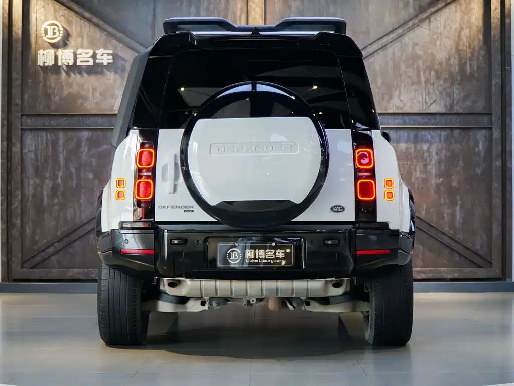 Land Rover Defender 2023 Model 110 3.0T P400 X-DYNAMIC HSE