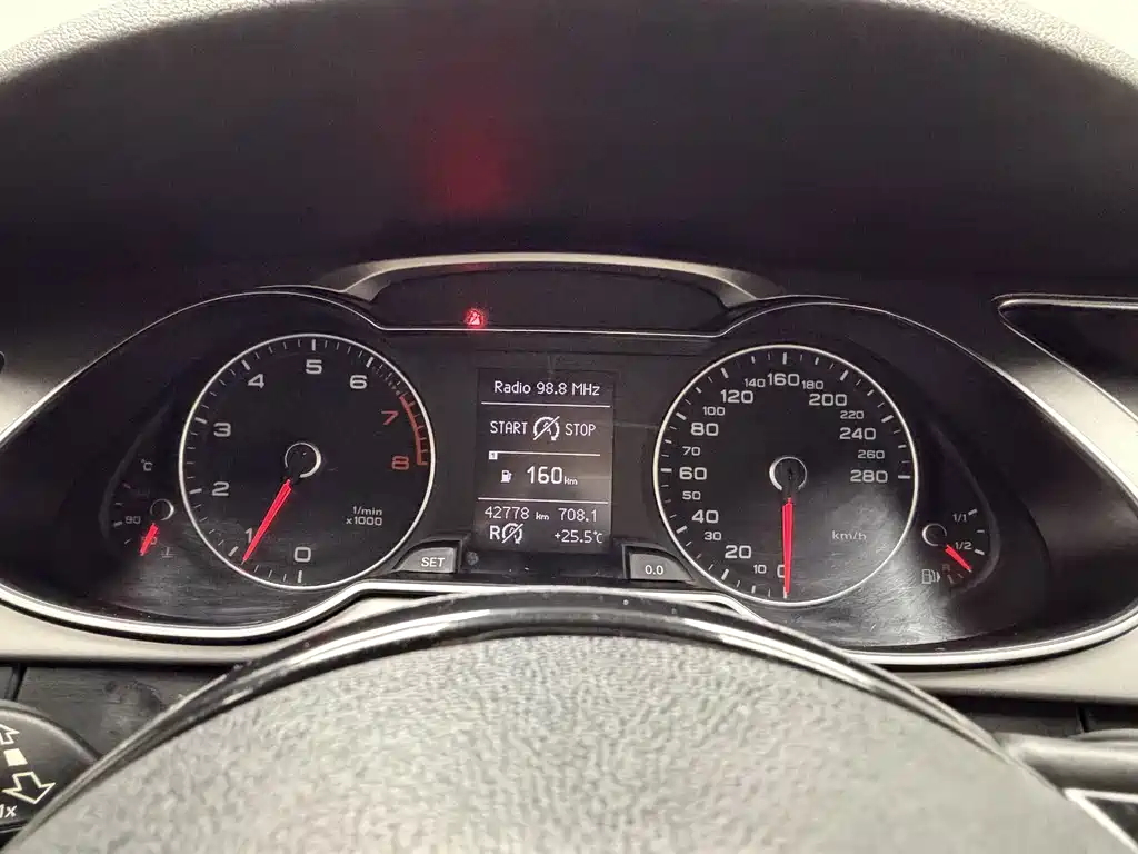 Audi A4L 2016 35 TFSI Prestige Edition S Line Comfort Version