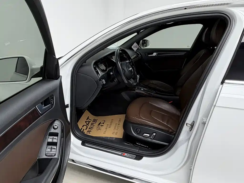 Audi A4L 2016 35 TFSI Prestige Edition S Line Comfort Version