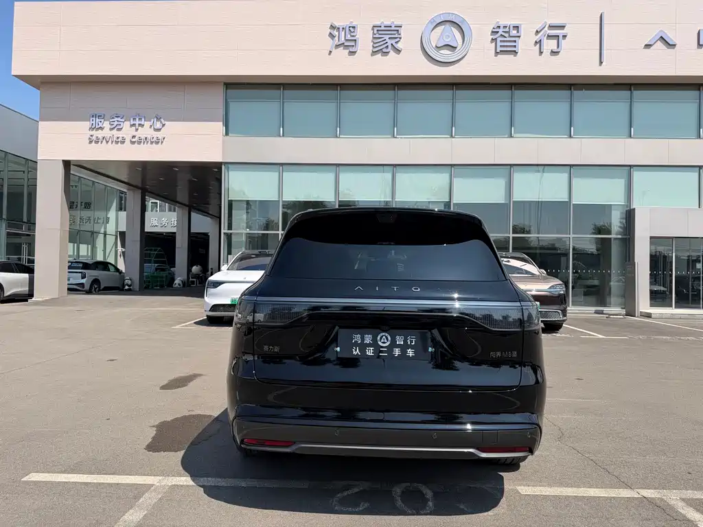AITO M8 2025 Edition Pure Electric Ultra 5-Seat All-Wheel Drive (192-line LiDAR)