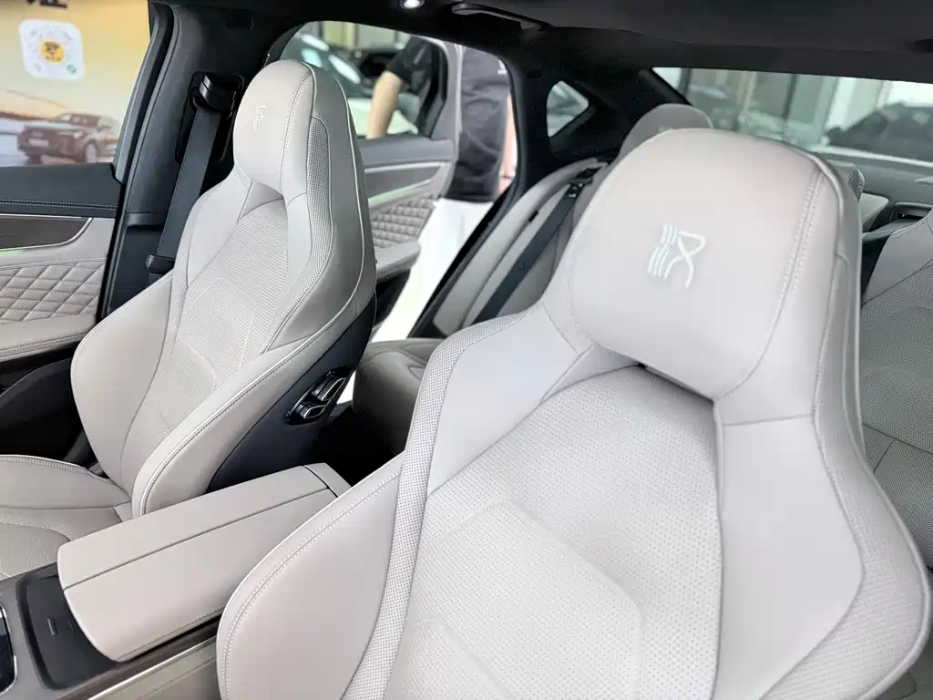 Han 2024 EV Glory Edition 610KM All-Wheel Drive Divine Eye Smart Drive Version