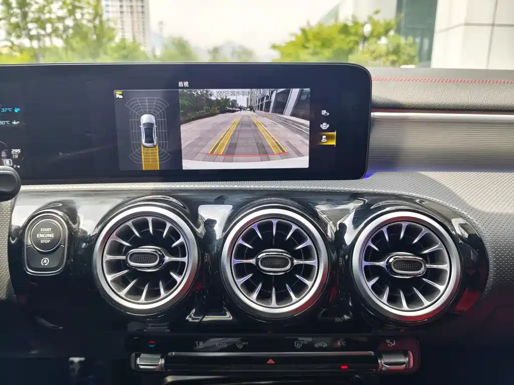 Mercedes-Benz A-Class AMG 2023 4MATIC A 35 L