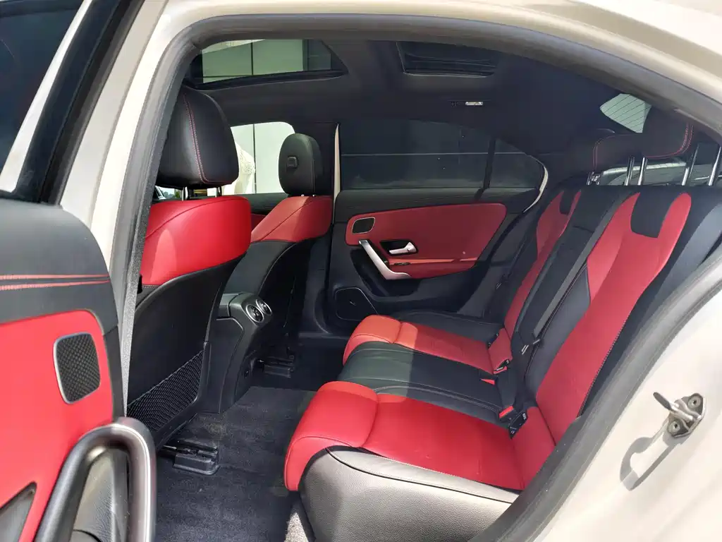 Mercedes-Benz A-Class AMG 2023 4MATIC A 35 L