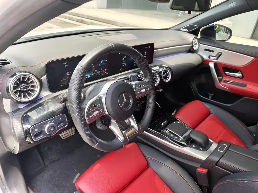 Mercedes-Benz A-Class AMG 2023 4MATIC A 35 L