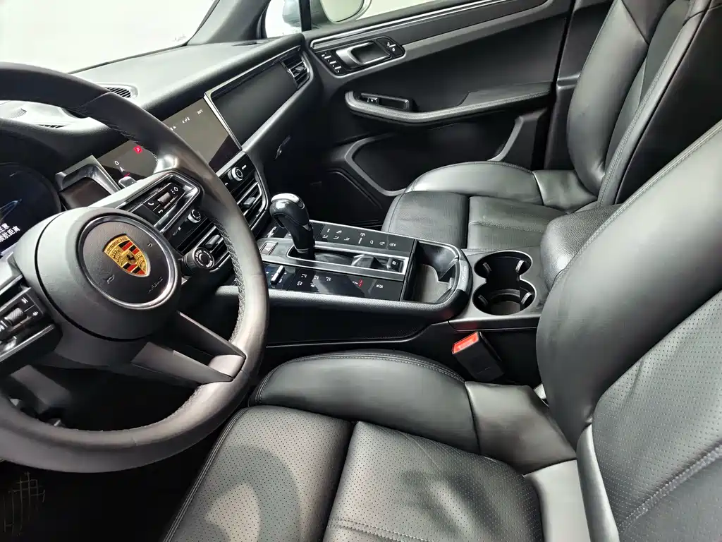 Macan 2022 2.0T