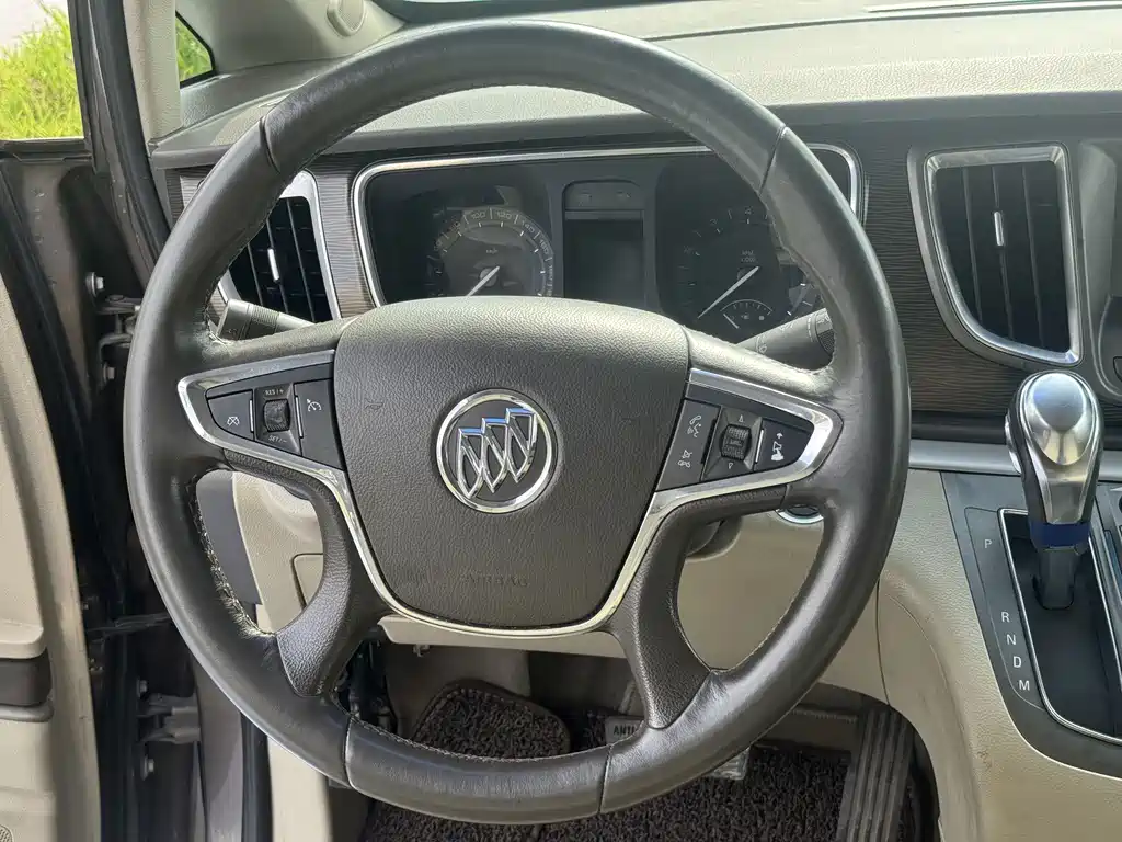 Buick GL8 2013 2.4L LT Luxury Business Executive Edition