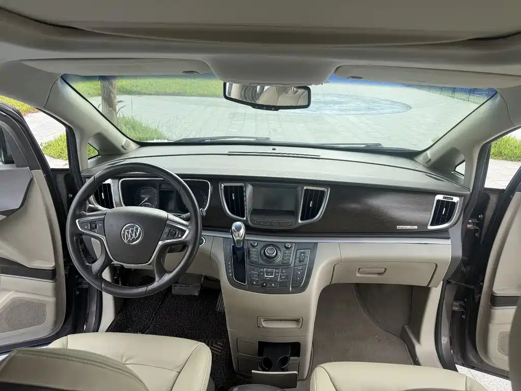 Buick GL8 2013 2.4L LT Luxury Business Executive Edition
