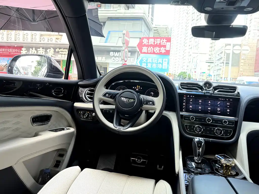 Range Rover 2023 4.0T V8 Long Wheelbase Autobiography Edition