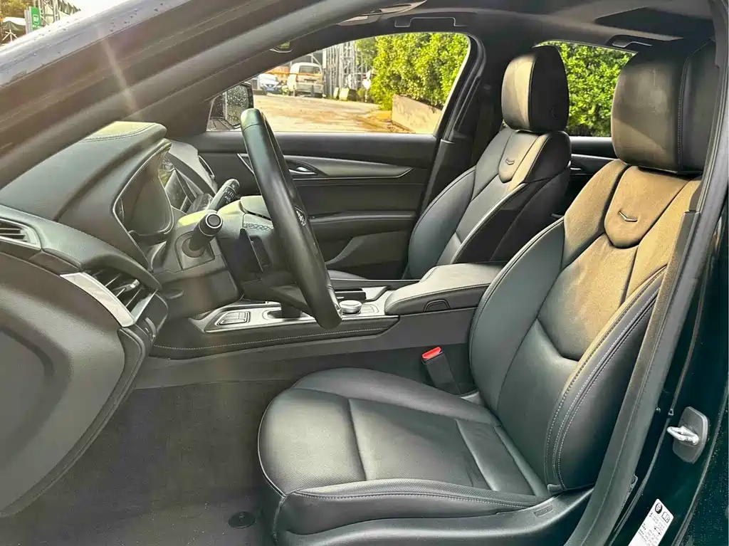 Cadillac CT5 2022 28T Luxury (Standard)