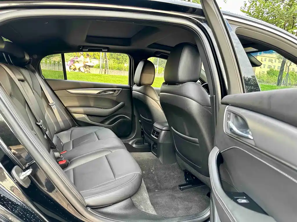 Cadillac CT5 2022 28T Luxury (Standard)