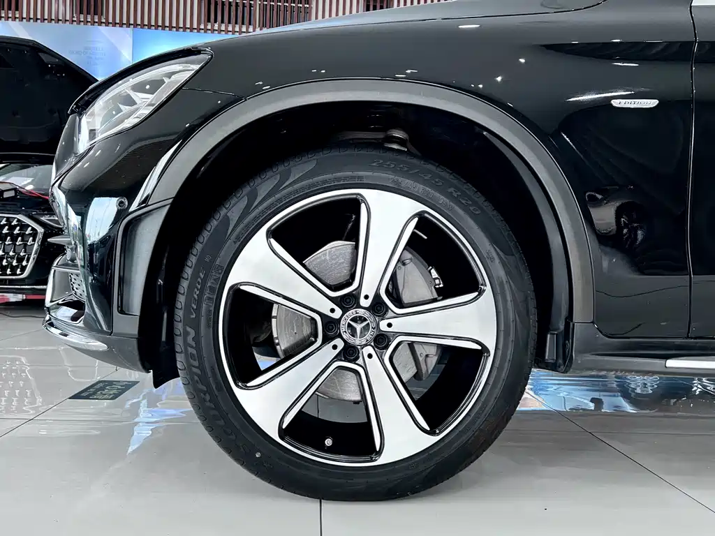 Mercedes-Benz GLC 300 L 4MATIC Dynamic Edition Limited Edition