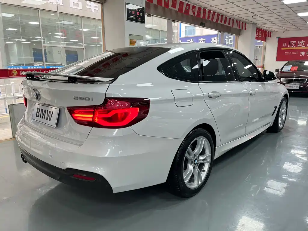 BMW 3 Series GT 2019 320i M Sport