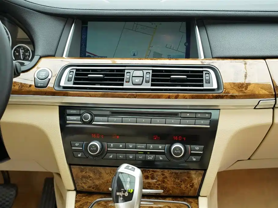 BMW 7 Series 2013 740Li Luxury Edition