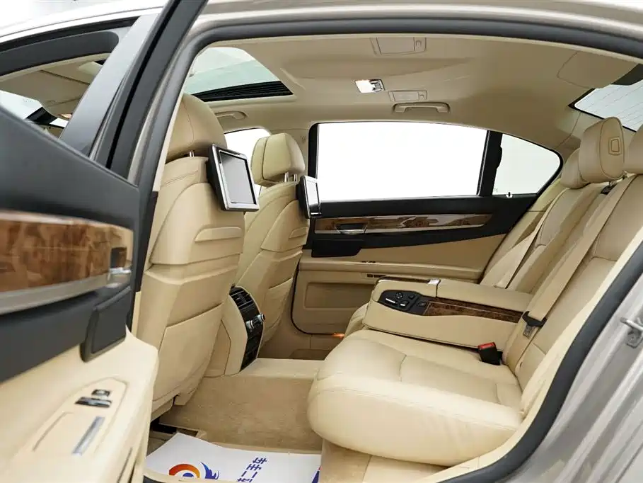 BMW 7 Series 2013 740Li Luxury Edition