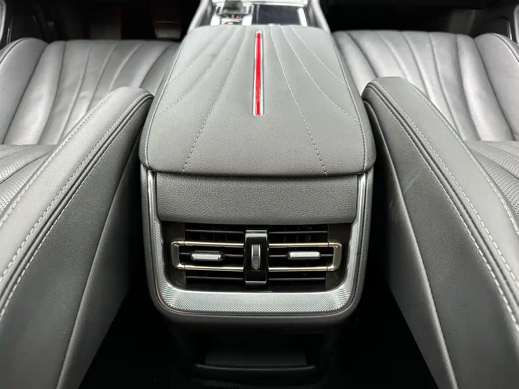 Hongqi H5 2024 Model 2.0T Automatic Smart Link Qi Chang Edition