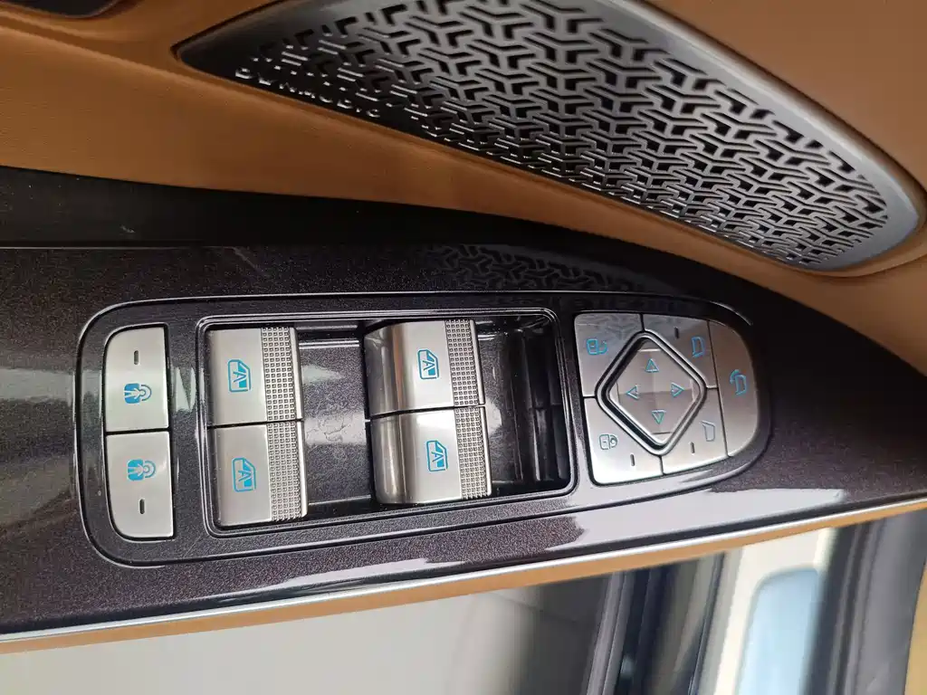 Han L 2025 EV All-Wheel Drive LIDAR Flagship Model