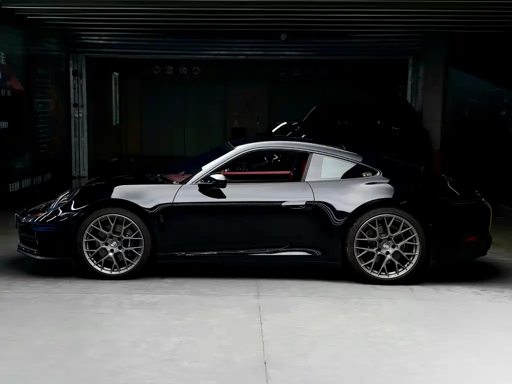 Porsche 911 2025 Carrera 3.0T