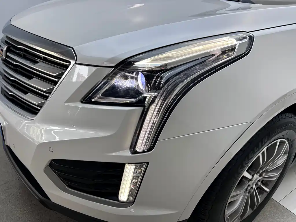 Cadillac XT5 2018 28T AWD Luxury Edition