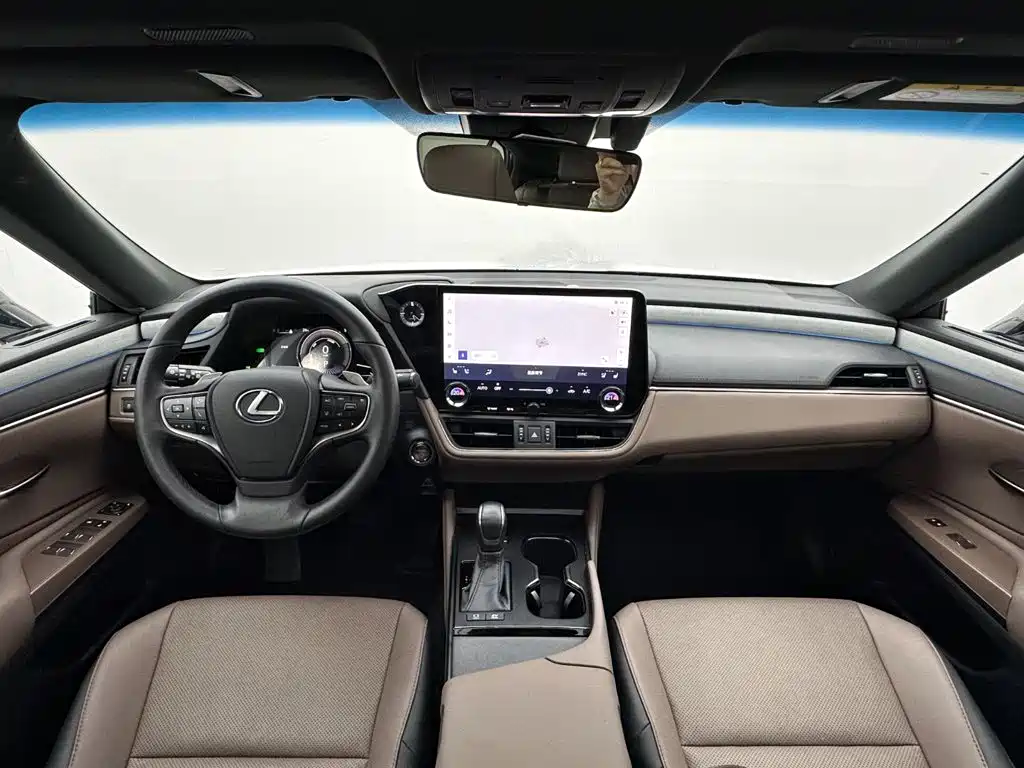 Lexus ES 2025 300h Premium Edition