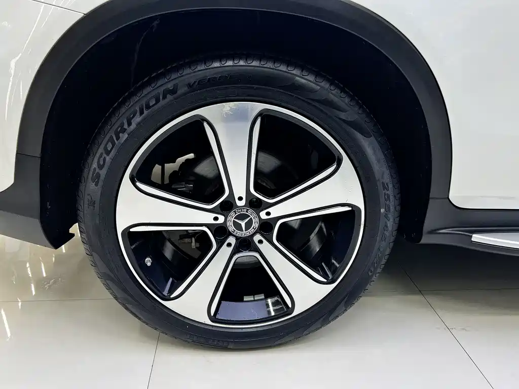 Mercedes-Benz GLC 300 L 4MATIC Dynamic Edition Limited Edition