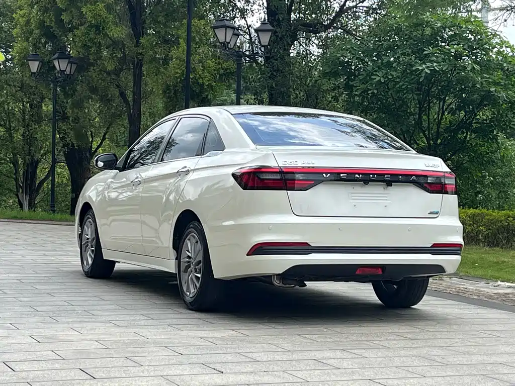 启辰D60 2021款 PLUS 1.6L XL CVT悦领版