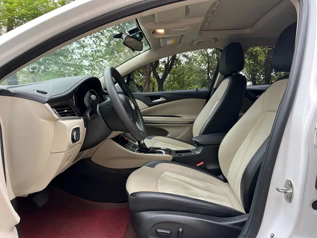 Veloster 2018 3-door 15S Automatic Leading Edition