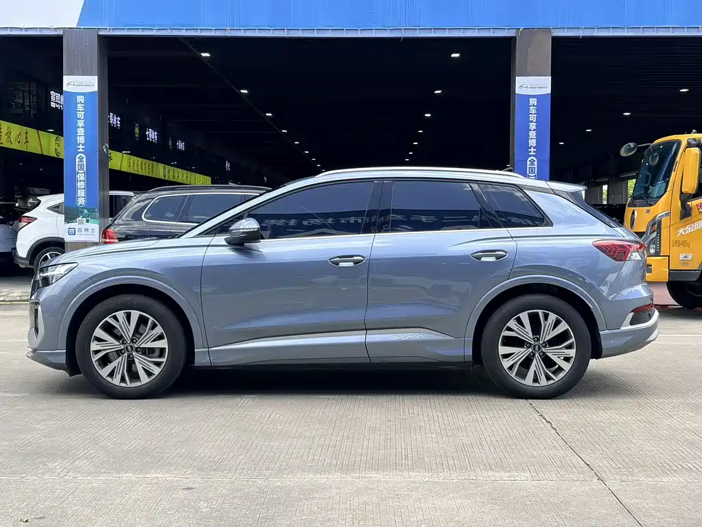 Audi Q4 e-tron 2024 40 e-tron Creative Edition