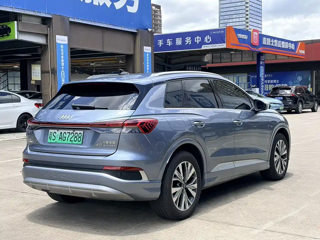 Audi Q4 e-tron 2024 40 e-tron Creative Edition