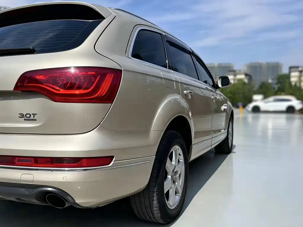Audi Q7 2011 3.0 TFSI Tech Line 245kW
